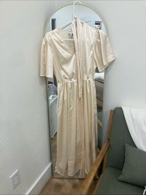 FROM ADA FAYE  Brand Cream Midi Dress with Tie Waist